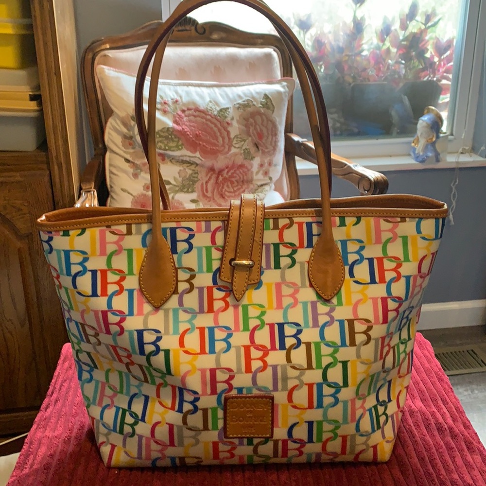 Dooney & Bourke tote